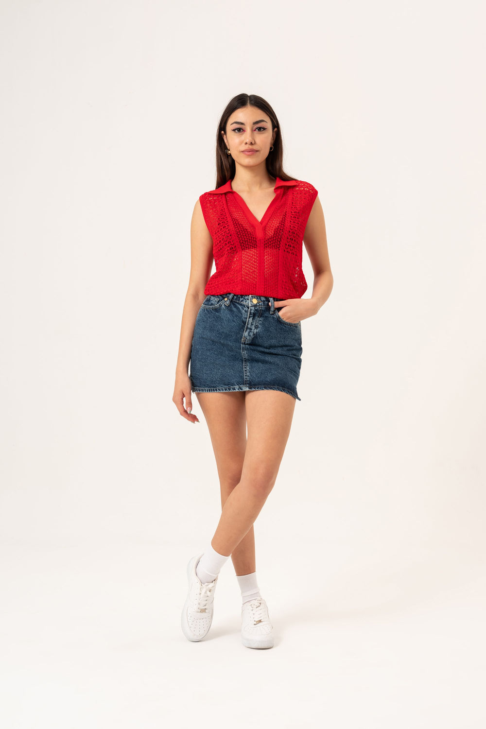 POLO NECK SLEEVELESS SWEATER - RED