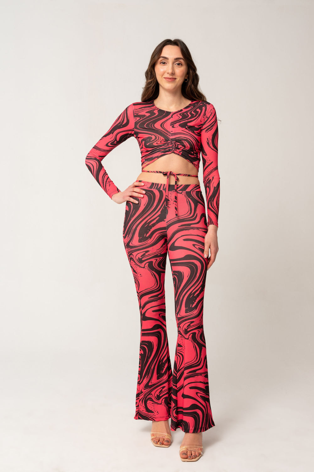 Wijde broek met fuchsia patronen