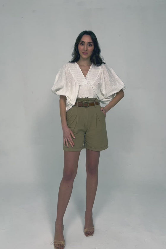 Short en gabardine plissé